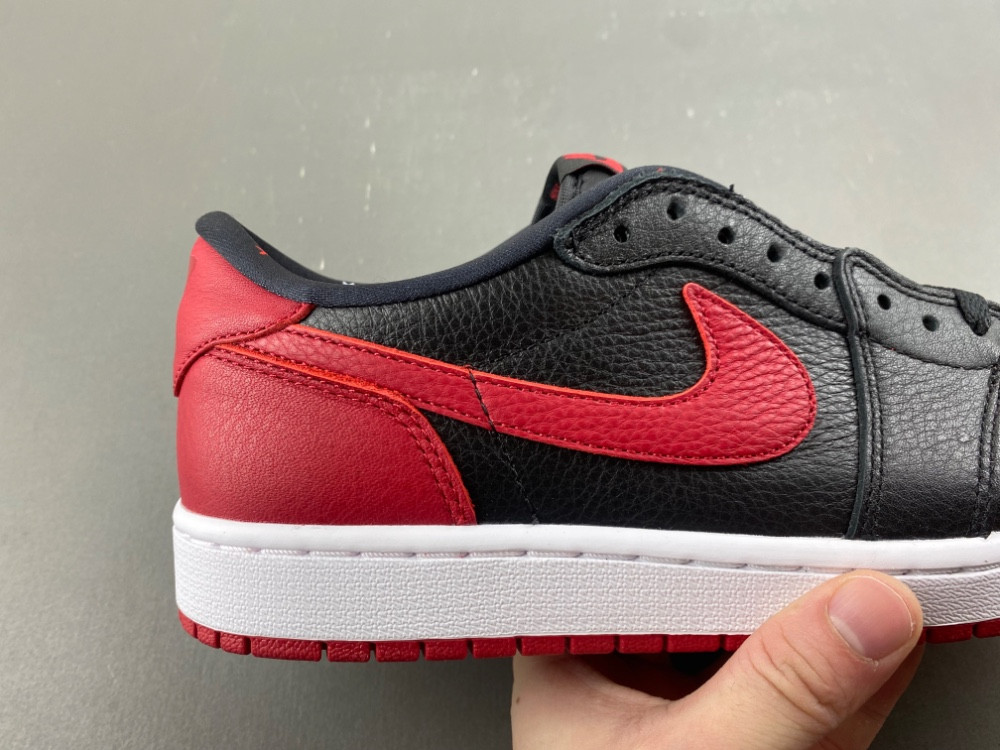 Air Jordan 1 Retro Low OG Banned IW6276-001