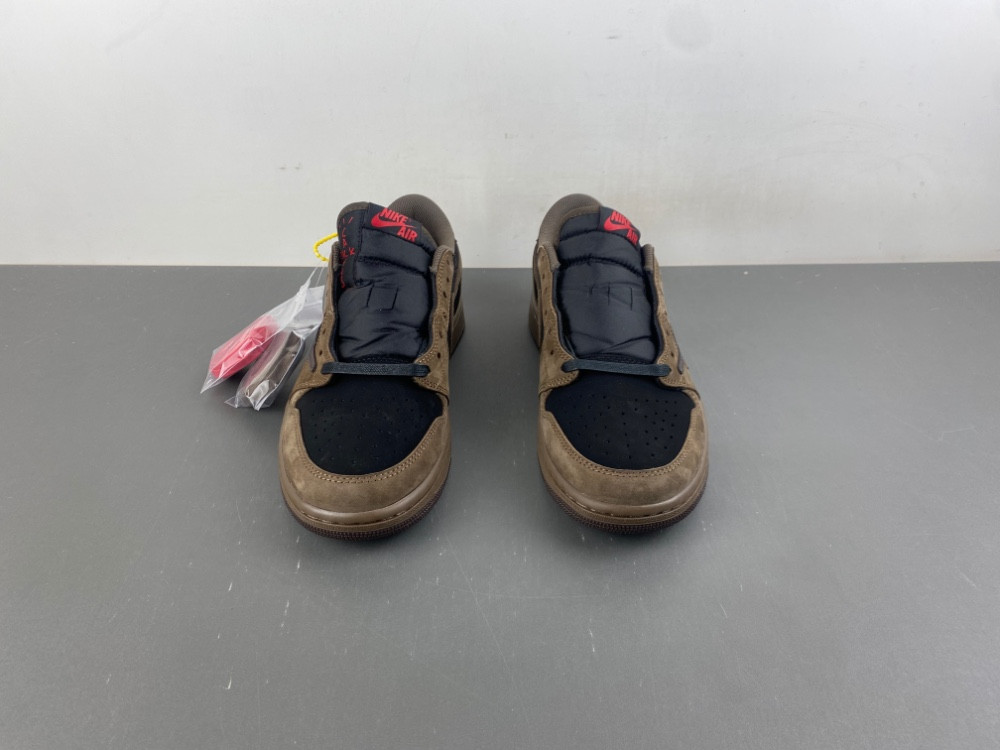 Travis Scott x Air Jordan 1 Low CQ4277 001