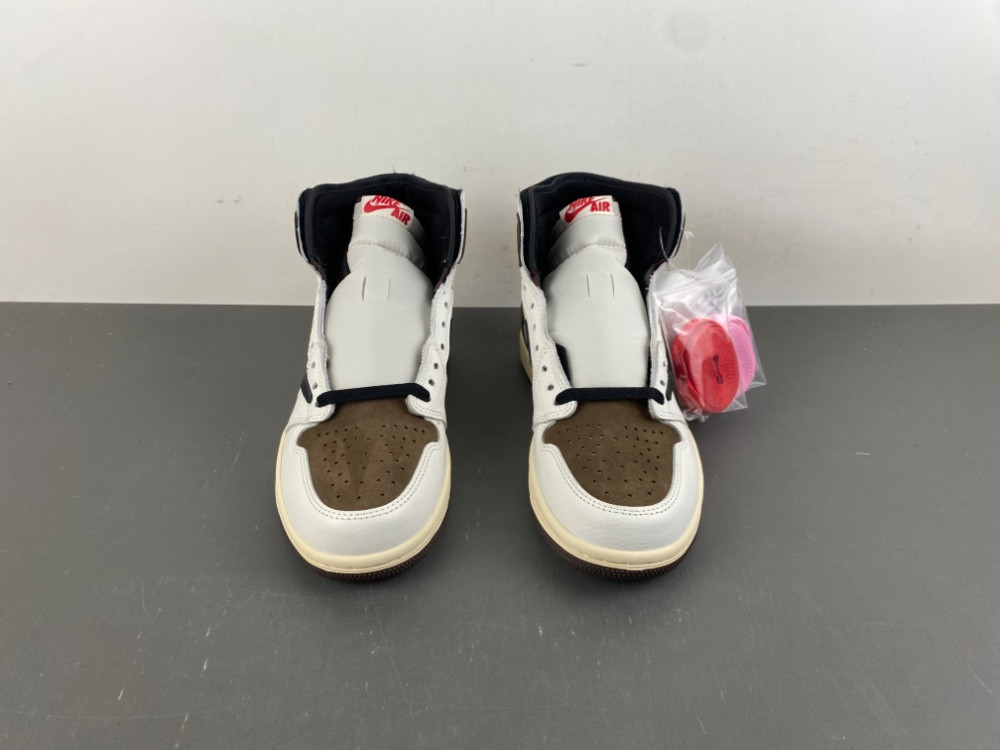 Air Jordan 1 Retro High Travis Scott CD4487-001