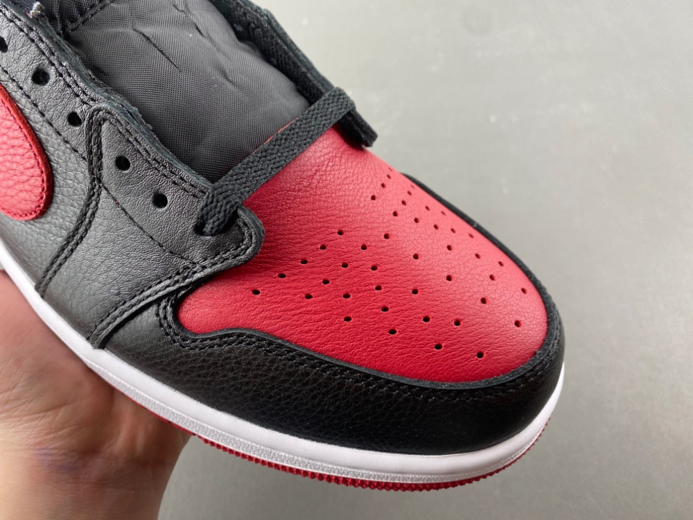 Air Jordan 1 Retro Low OG Banned IW6276-001