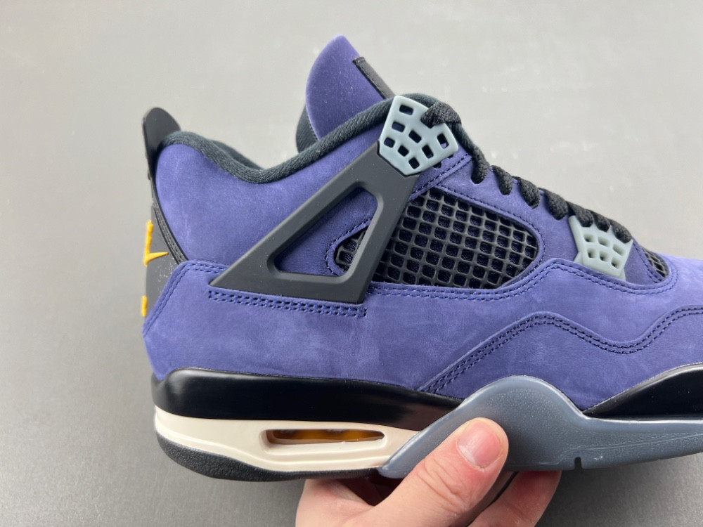 Air Jordan 4 Retro 