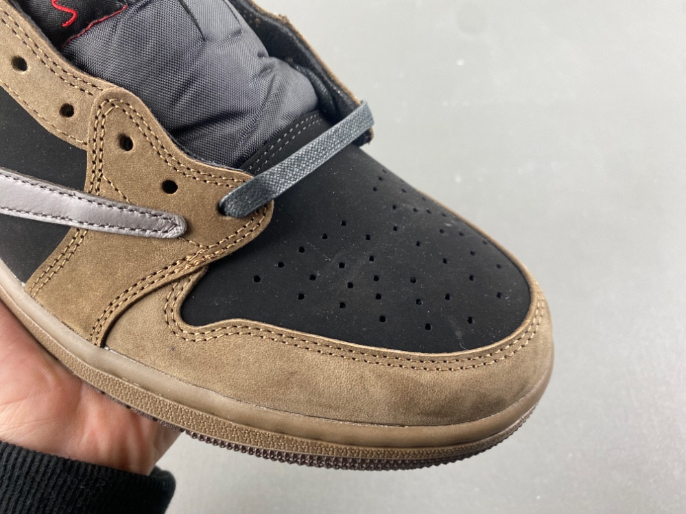 Travis Scott x Air Jordan 1 Low CQ4277 001