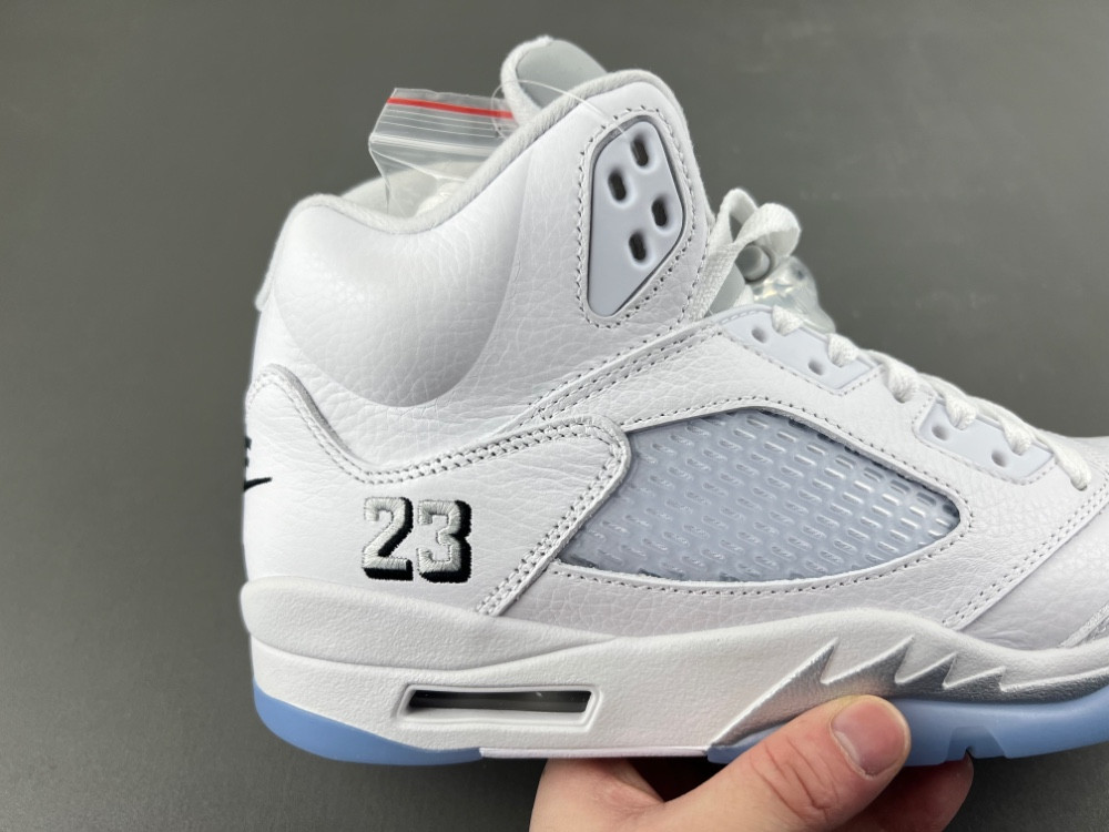 Air Jordan 5 White Metallic 2026 HQ7978-103