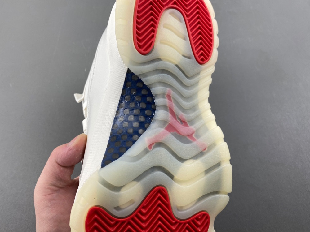 Air Jordan 11 Retro 285 IO8959-133