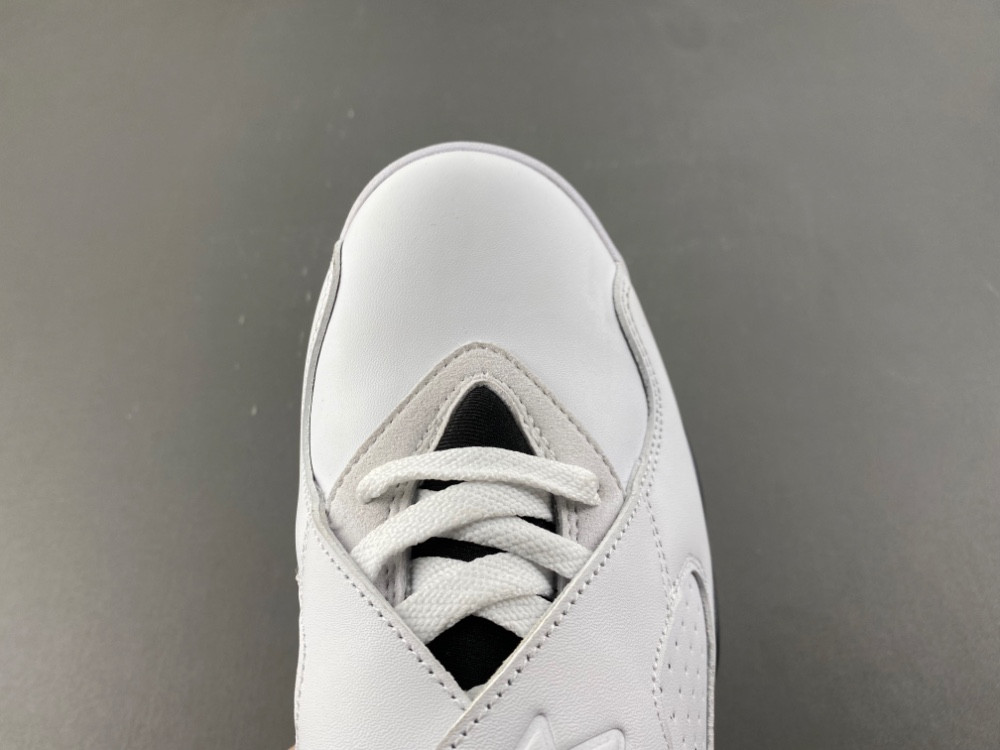 Jordan 8 Retro Bugs Bunny (2025) Men