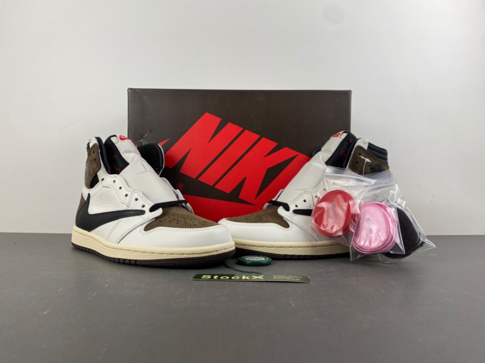 Air Jordan 1 Retro High Travis Scott CD4487-001
