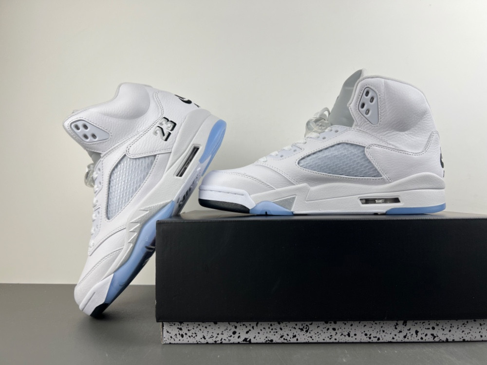 Air Jordan 5 White Metallic 2026 HQ7978-103
