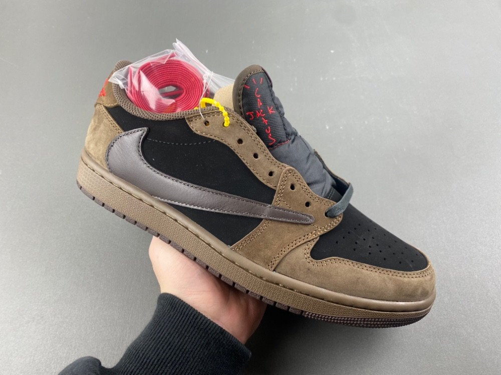 Travis Scott x Air Jordan 1 Low CQ4277 001