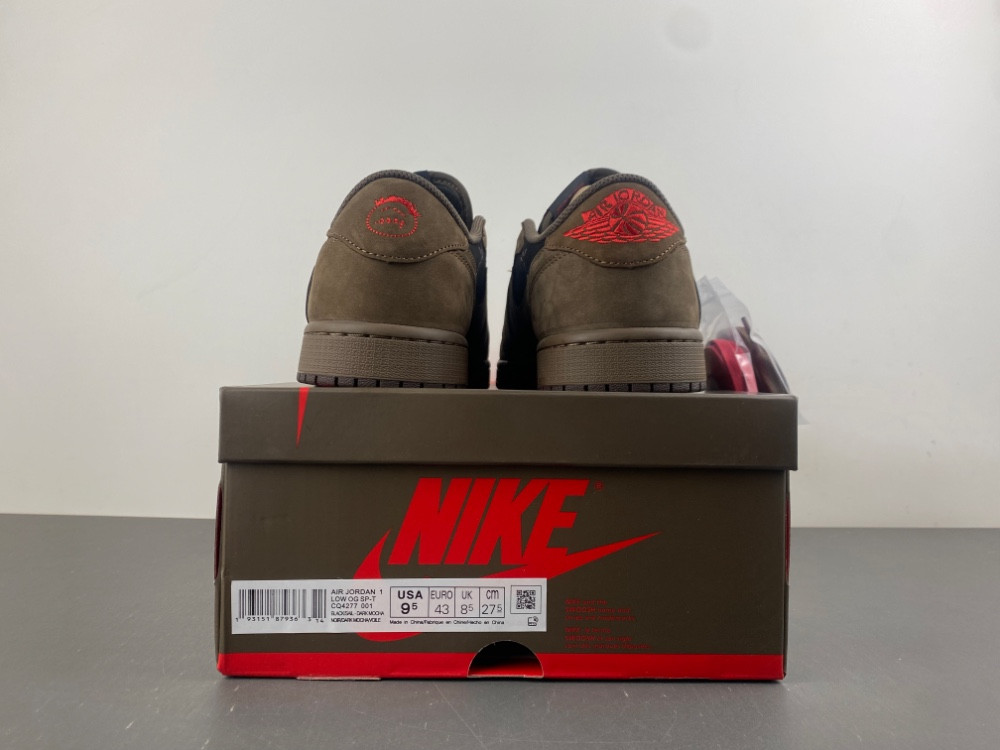 Travis Scott x Air Jordan 1 Low CQ4277 001