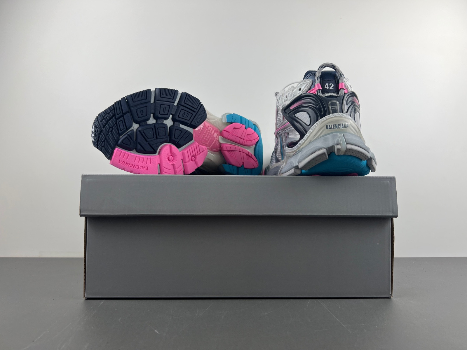 Ba1en*iaga runner sneaker in white/red/black