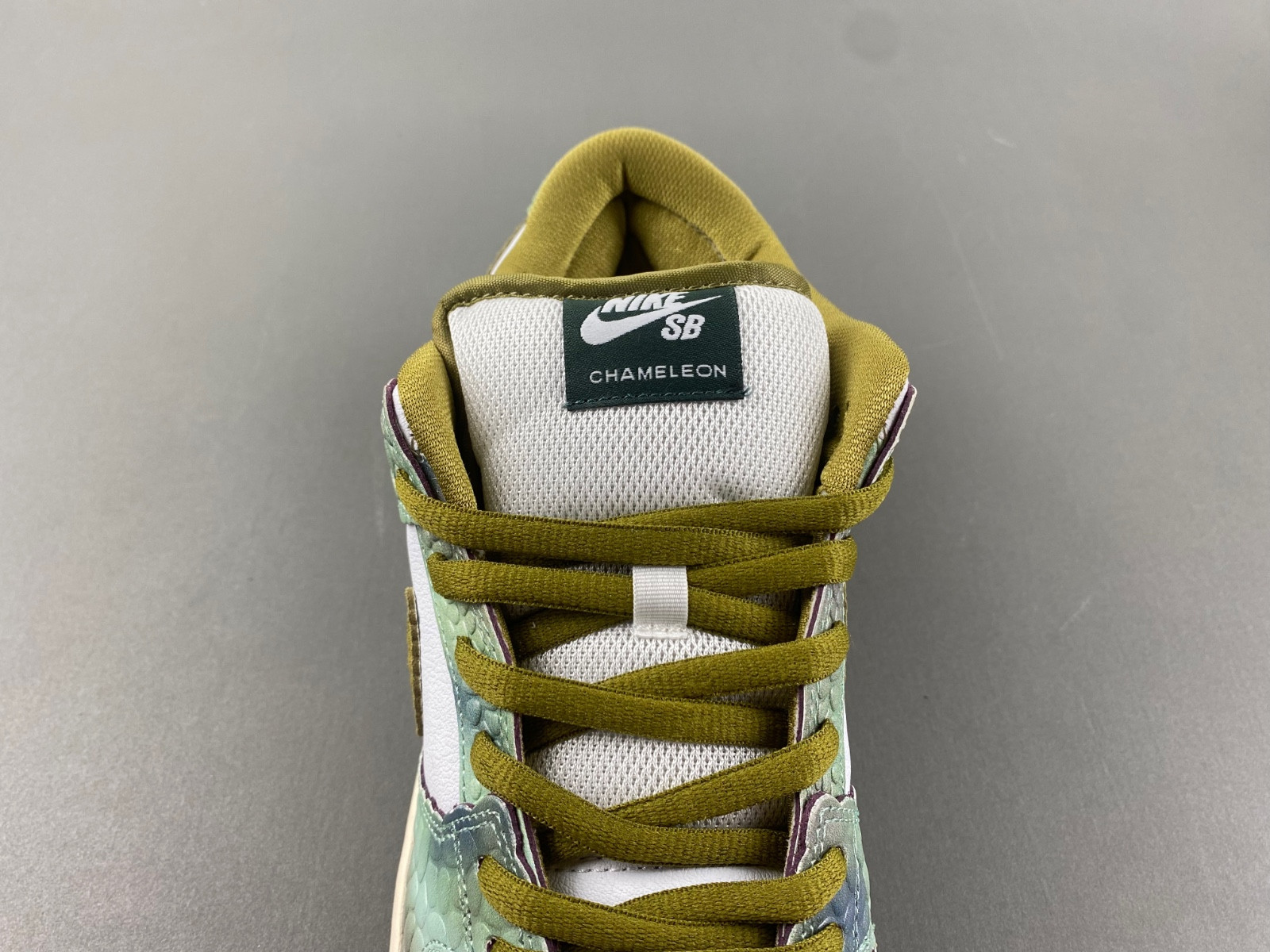 Nike SB Dunk Low Alexis Sablone Chameleon HJ3386-300