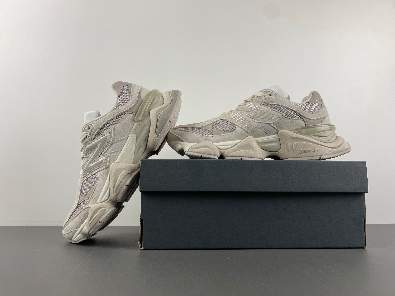 new Ba1an*e 9060 beige men