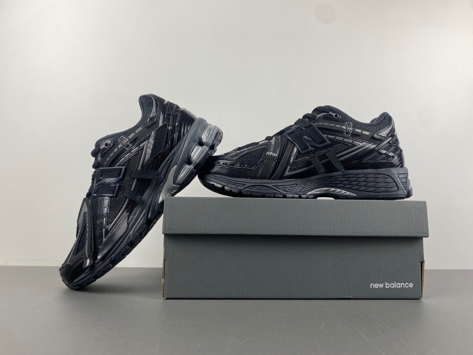 new Ba1an*e 1906 black m1906af