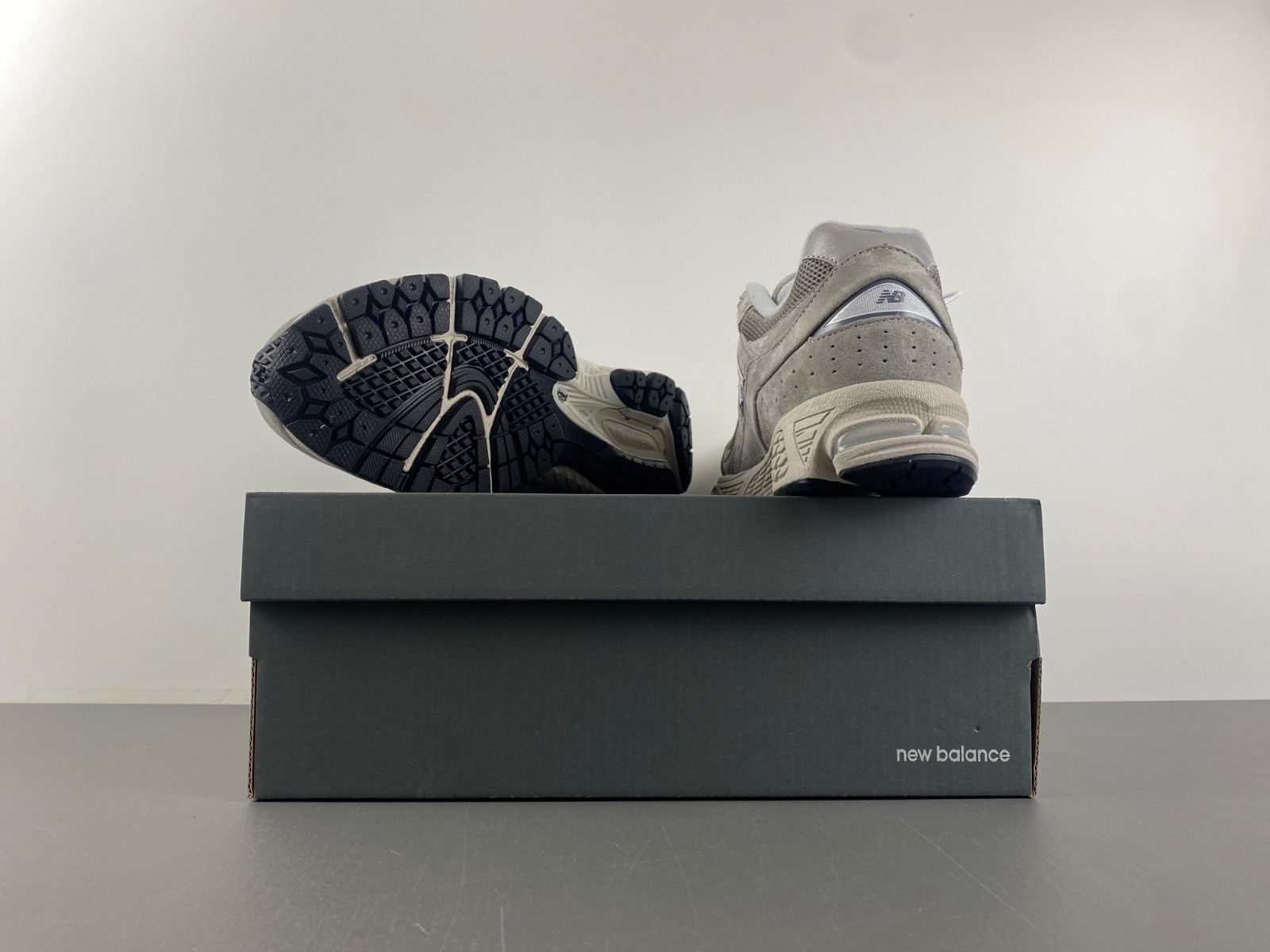 new Ba1an*e 2002r marblehead light aluminum men