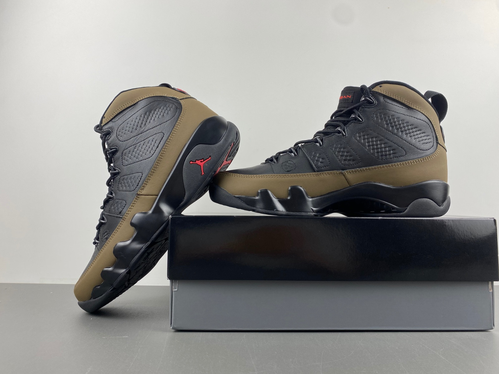 Air Jordan 9 "Olive" Holiday HV4794-030