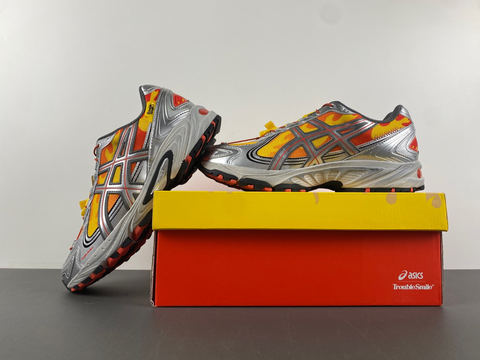 TroubleSmile x Gel Kahana TR V4 Flames - 1203A653 750