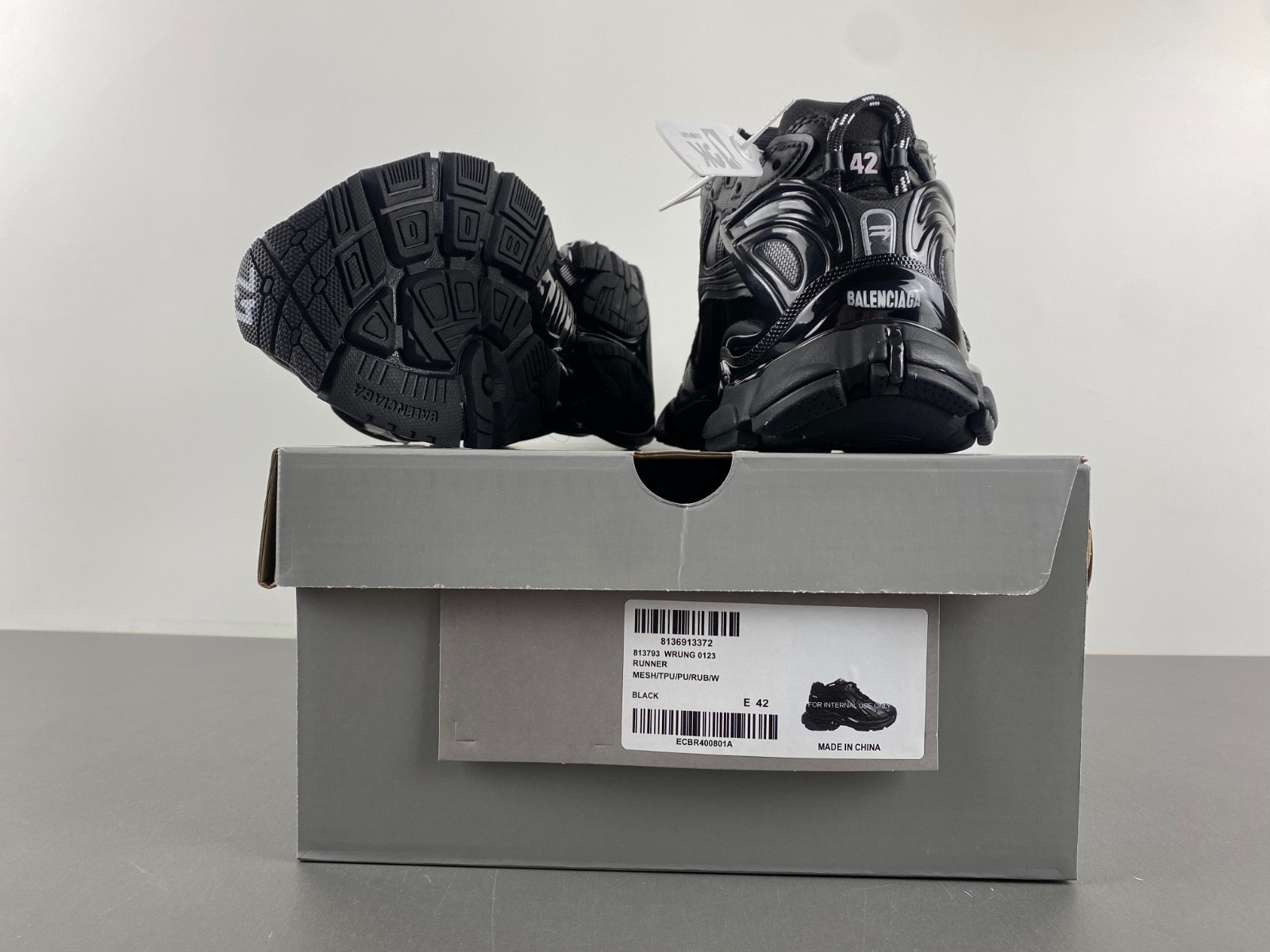 Ba1en*iaga runner sneaker