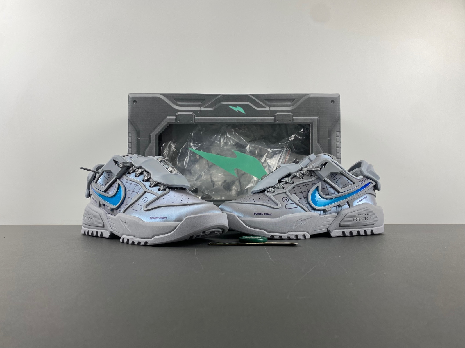 RTFKT X Dunk Genesis 