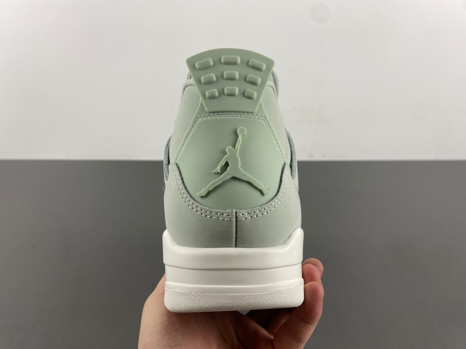 Air Jordan 4 WMNS "Seafoam" HV0823-003