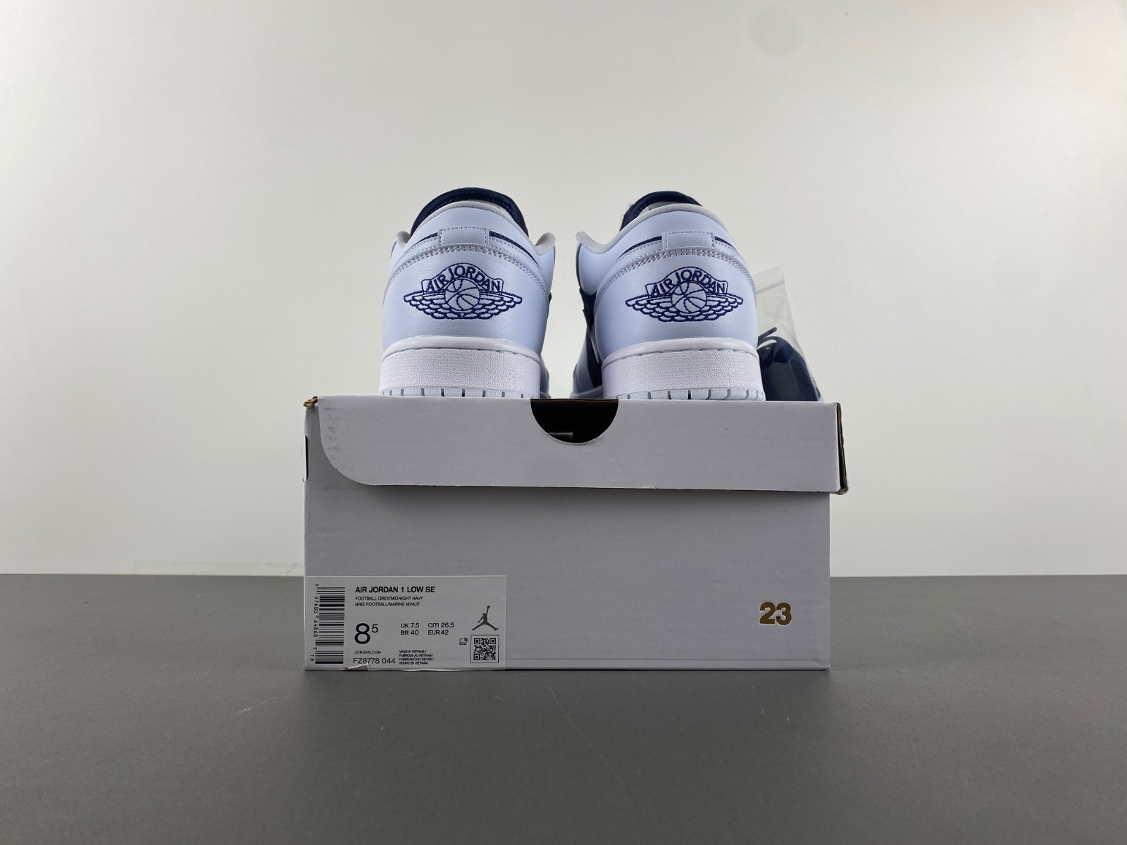 Jordan 1 Low SE Football Grey White Gym Red Midnight FZ8778-044