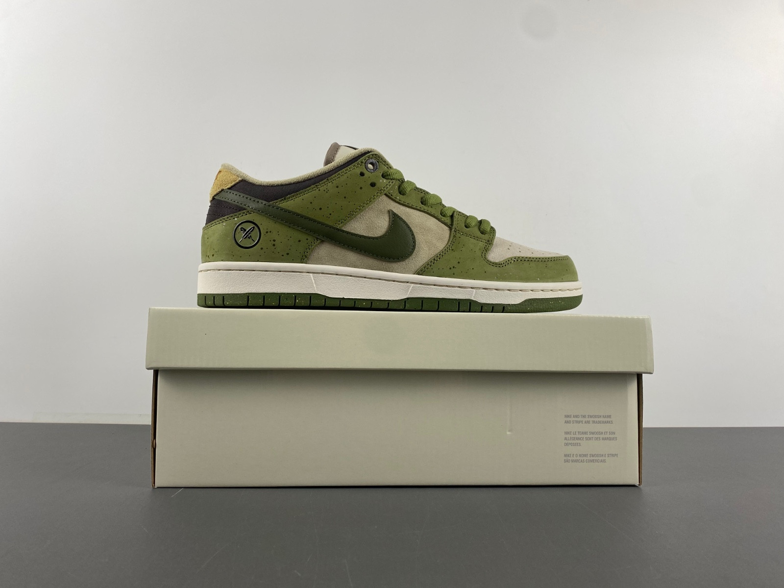 Yuto Horigome Nike SB Dunk "Asparagus" HF8022-300