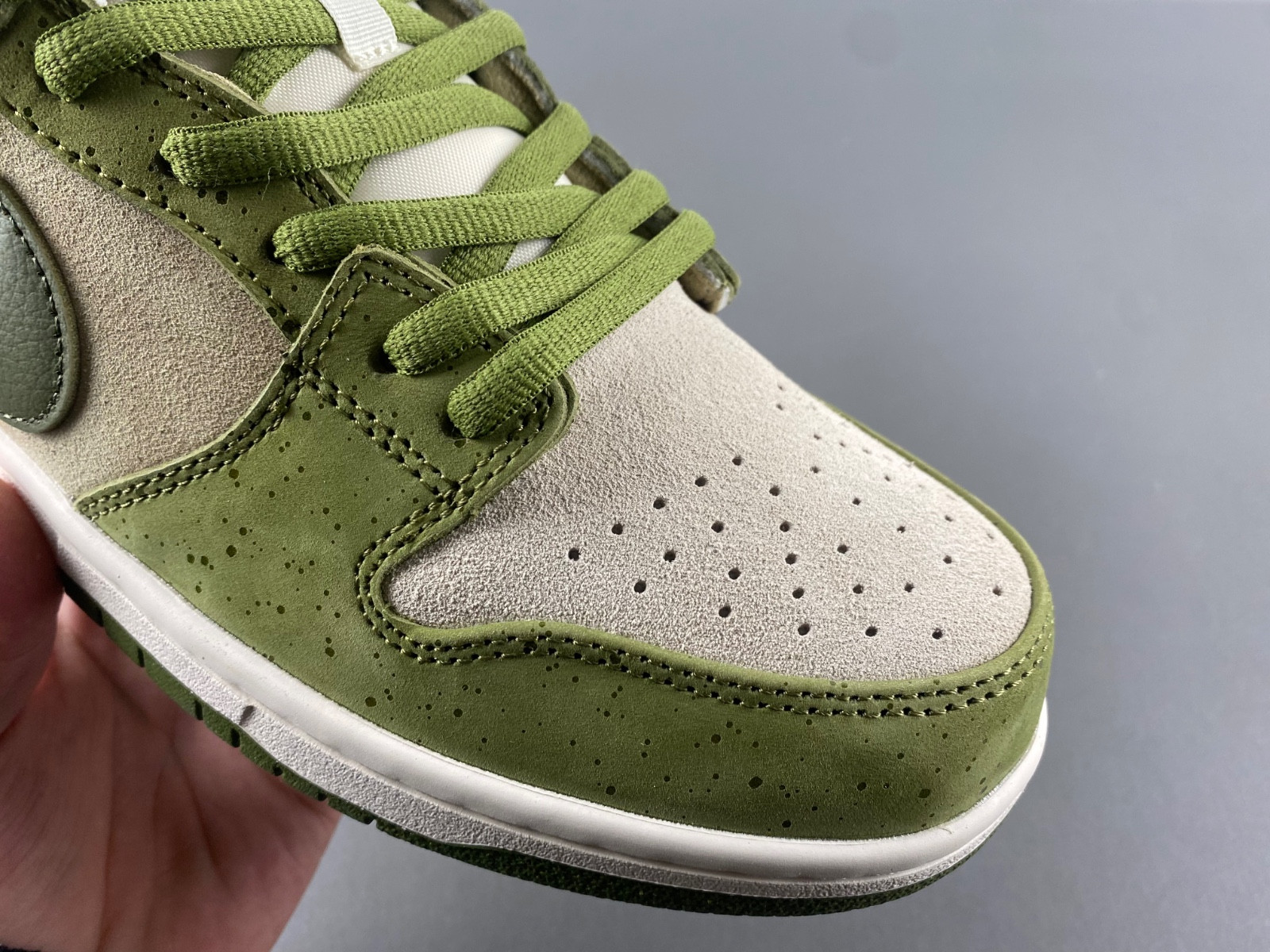 Yuto Horigome Nike SB Dunk "Asparagus" HF8022-300
