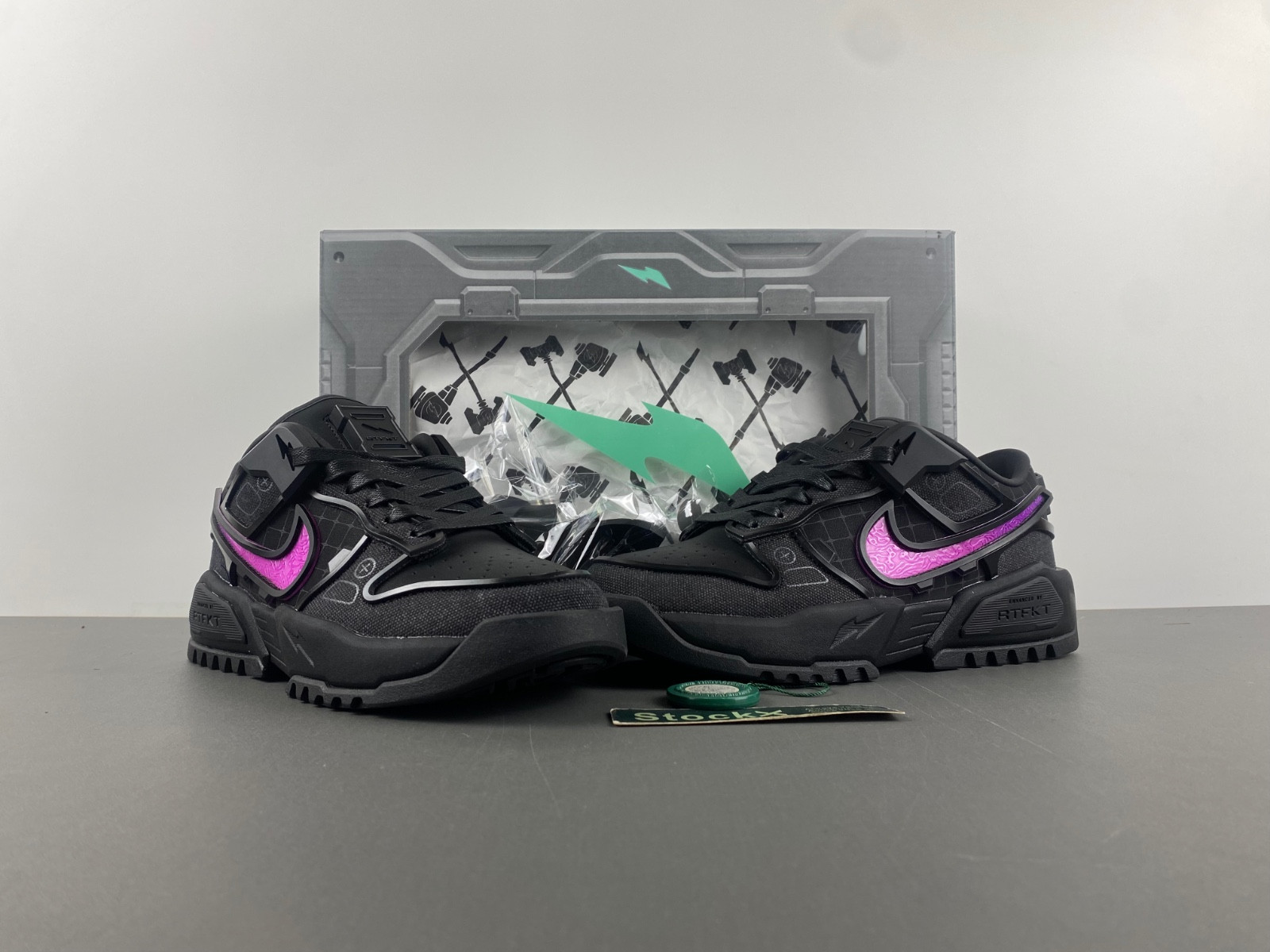 Nike Dunk Genesis Low RTFKT Void (Edition of 11394) HM4465-001