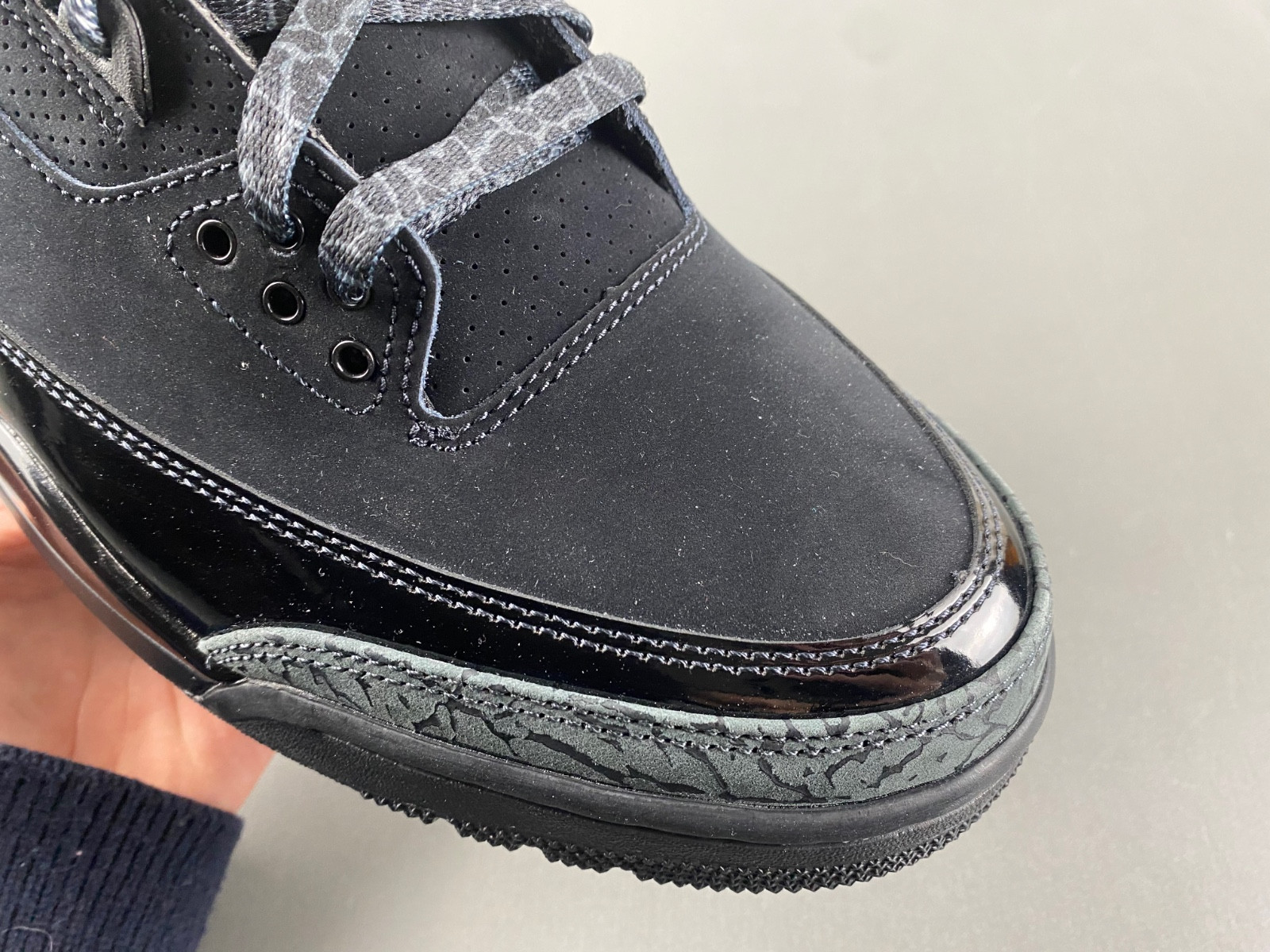 Air Jordan 3 "Black Cat" 2025 CT8532-001