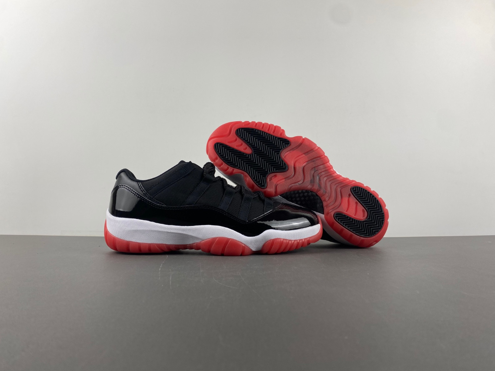 Air Jordan 11 Retro Low 