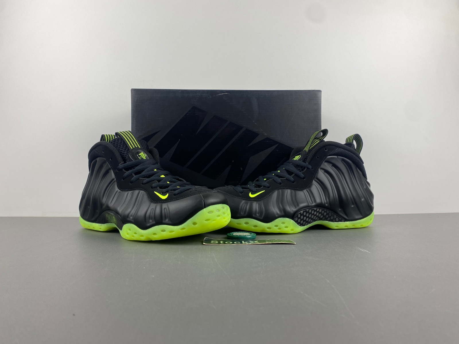 Nike Air Foamposite One Black Volt Men
