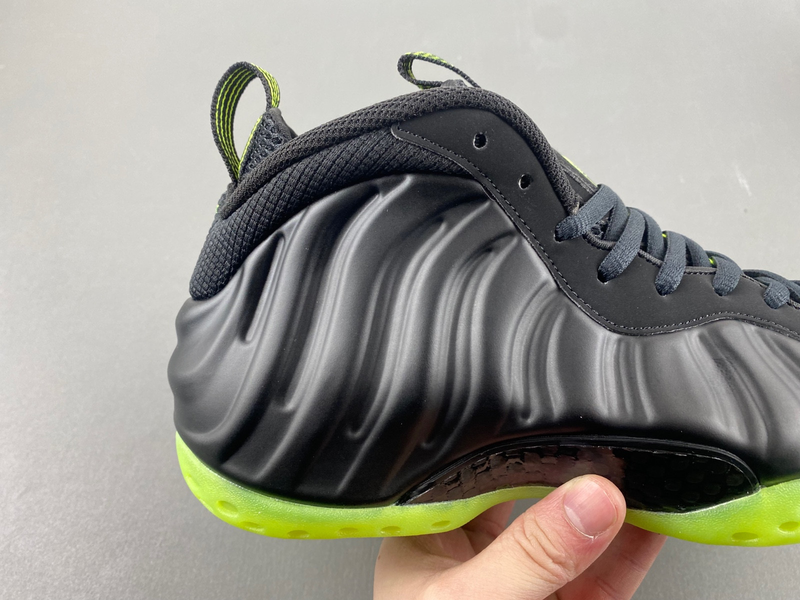 Nike Air Foamposite One Black Volt Men