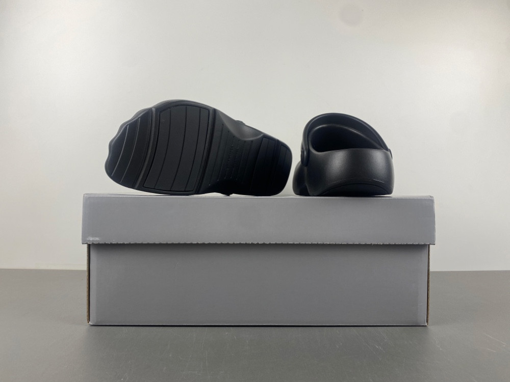 Ba1en*iaga sunday mule in black