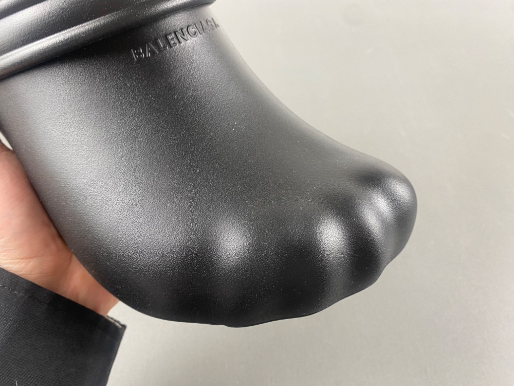 Ba1en*iaga sunday mule in black