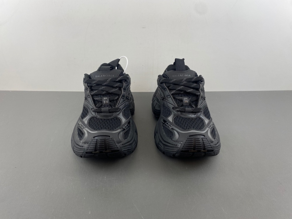 Ba1en*iaga 10xl sneaker in black mesh