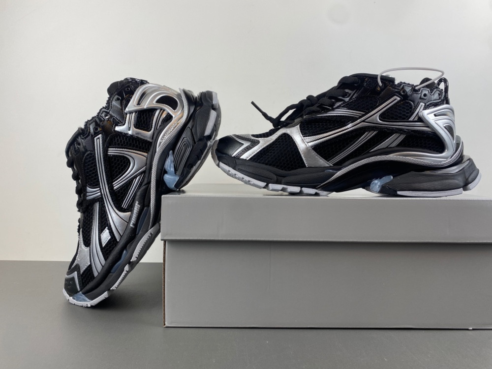 Ba1en*iaga runner sneaker 772774 w3rny 0322