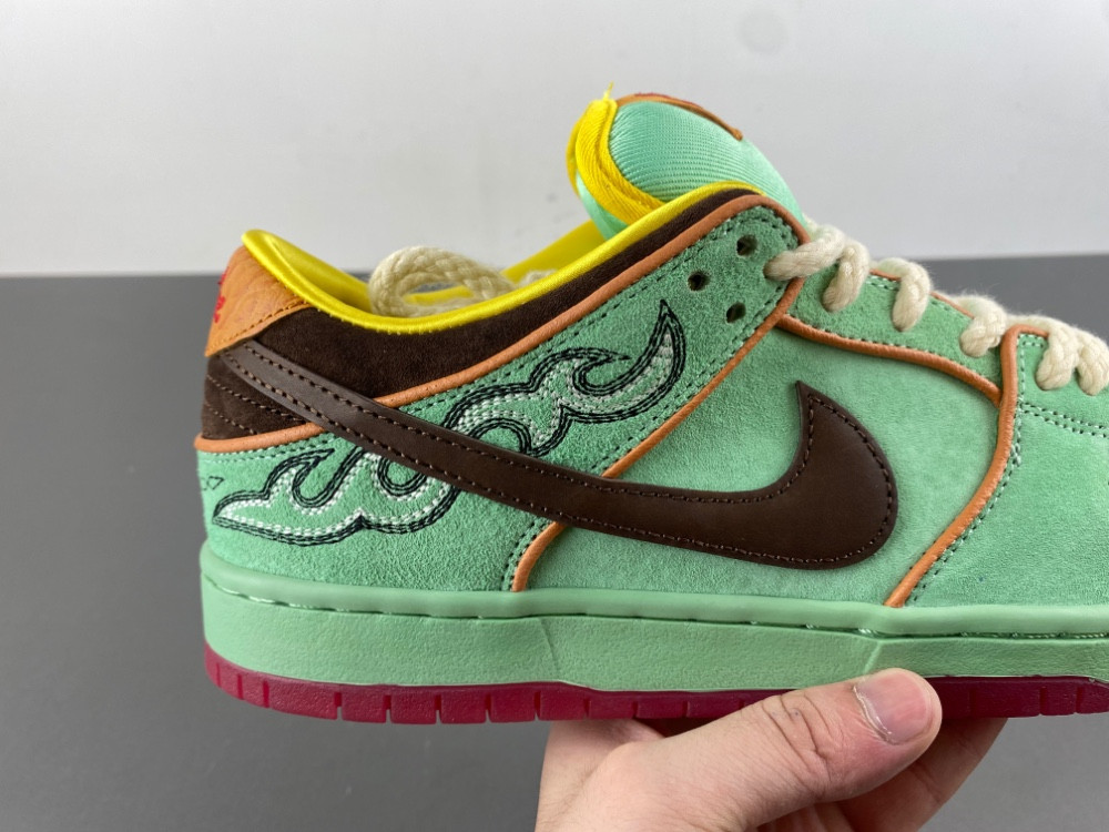 Nike SB Dunk Low Rodeo Tourmaline Men