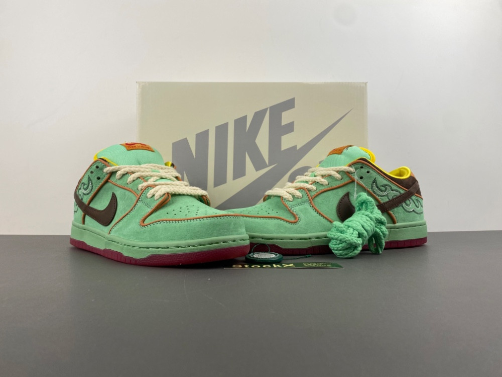 Nike SB Dunk Low Rodeo Tourmaline Men