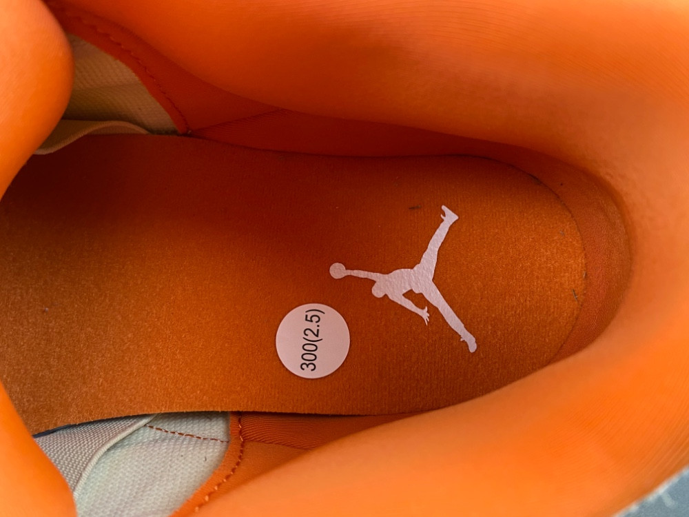 Jordan 3 Retro TEX Starfish (Women