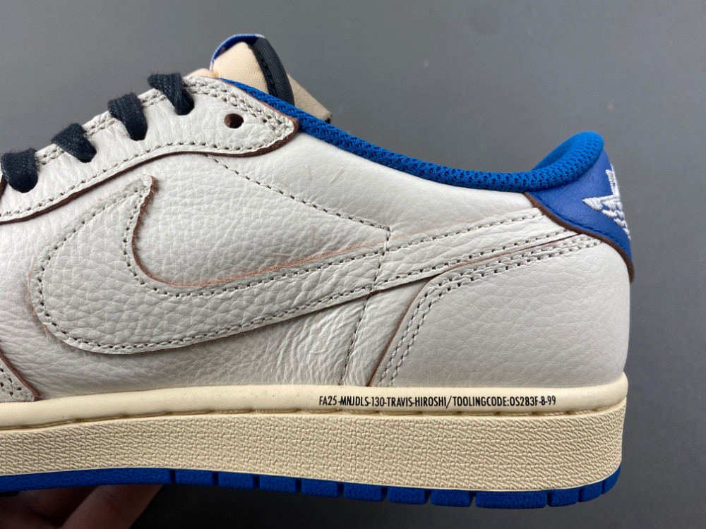 Travis Scott x Fragment x Air Jordan 1 Low OG DM7866-104