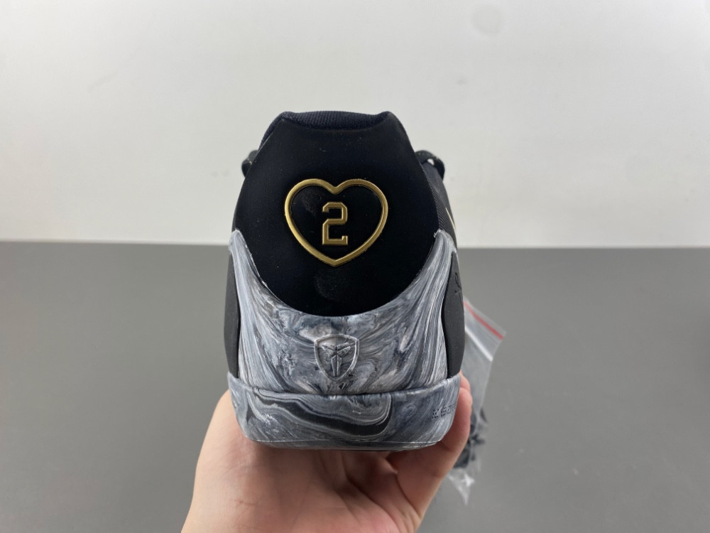 Nike Kobe 9 EM Low Protro Mambacita Men