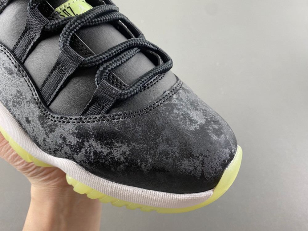Air Jordan 11 Sneaker School IB1378-001
