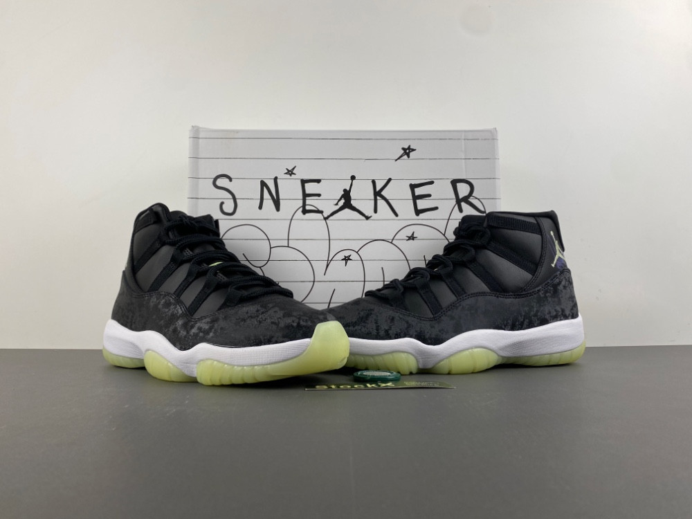 Air Jordan 11 Sneaker School IB1378-001