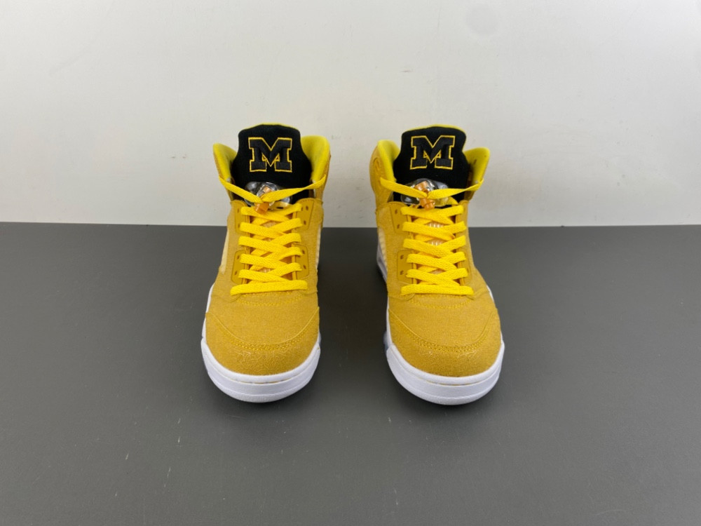 Jordan 5 Retro Michigan PE (2021) HQ7978-701