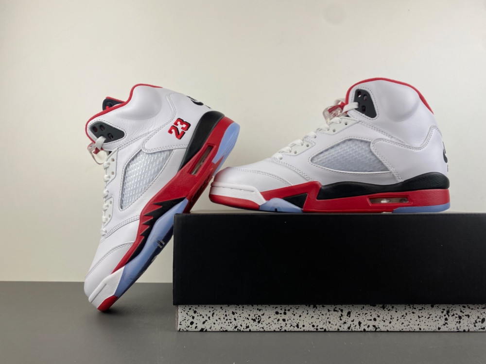Jordan 5 Retro Fire Red Black Tongue (2025) - HQ7978-101