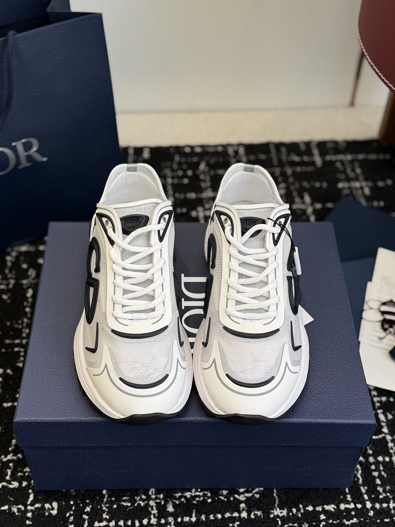 D10r b30 sneaker