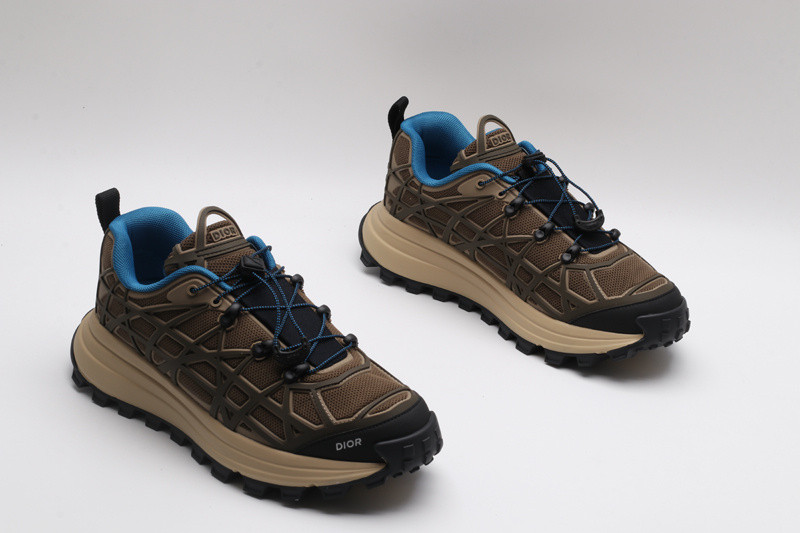 D10r b31 runner sneaker