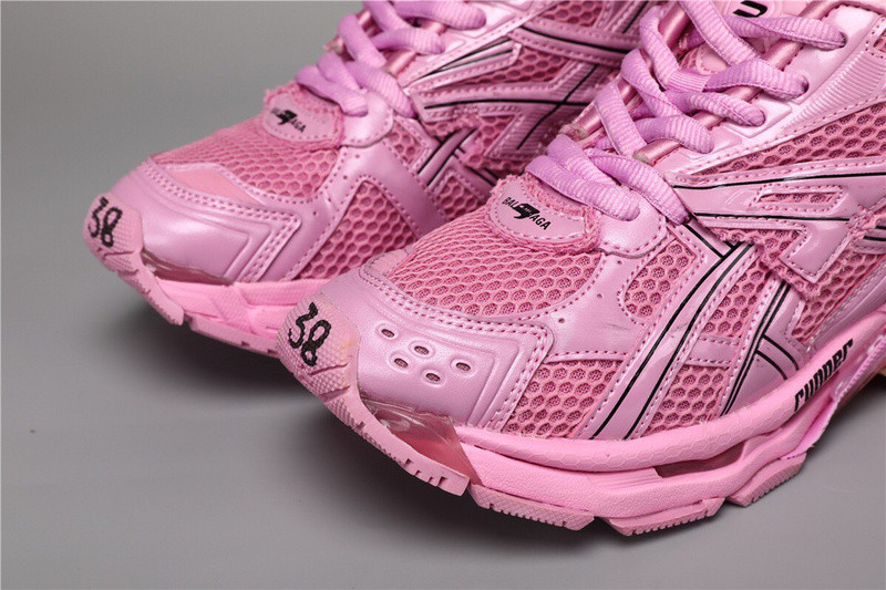 Ba1en*iaga runner sneaker in pink