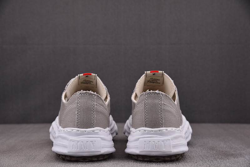 MMY Sneaker 0071