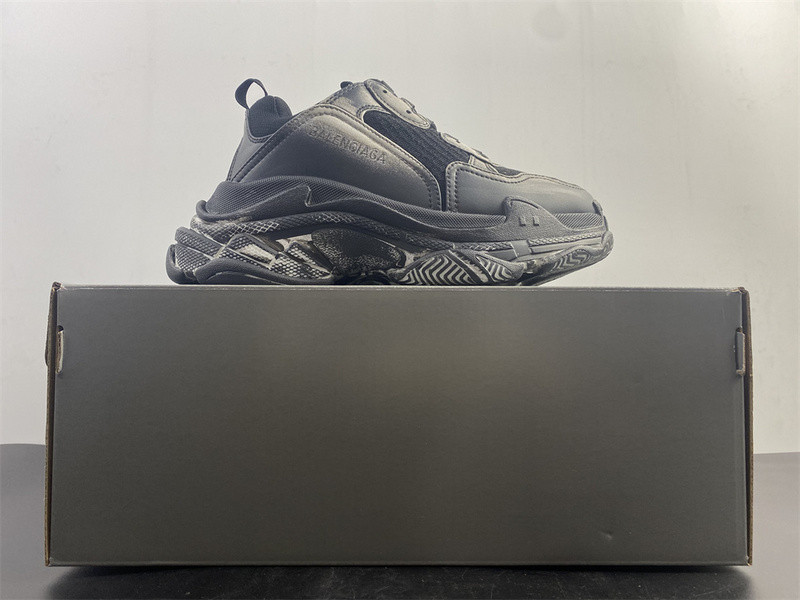 Ba1en*iaga triple s black sneaker