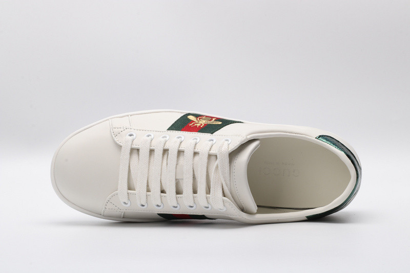 Gvc*1 ace embroidered low-top sneaker white with bee